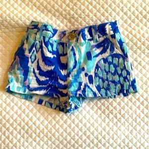 Lily Pulitzer shorts in size 6 with adjustable waist.